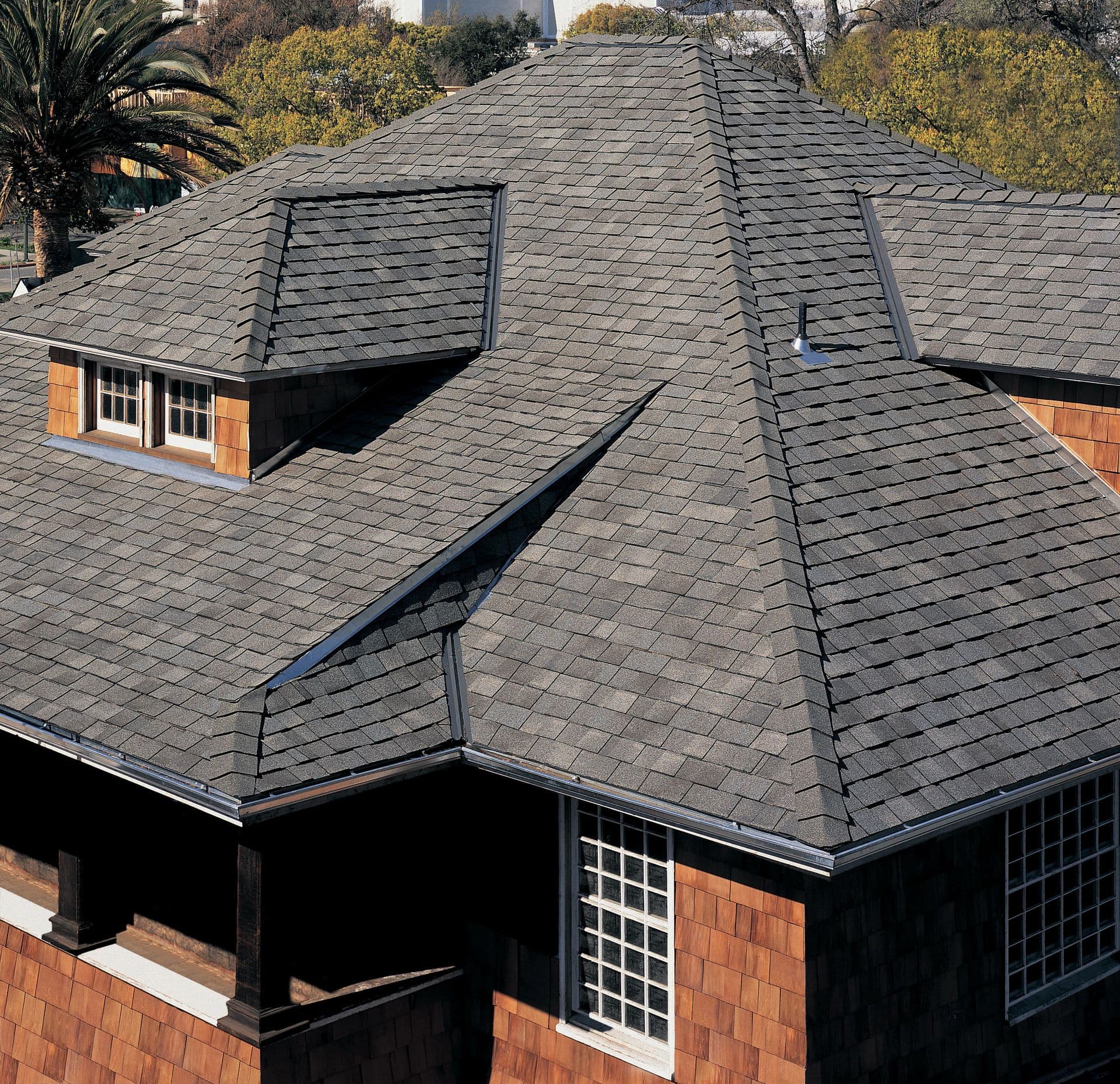 CertainTeed Landmark TL asphalt shake shingles in Country Gray