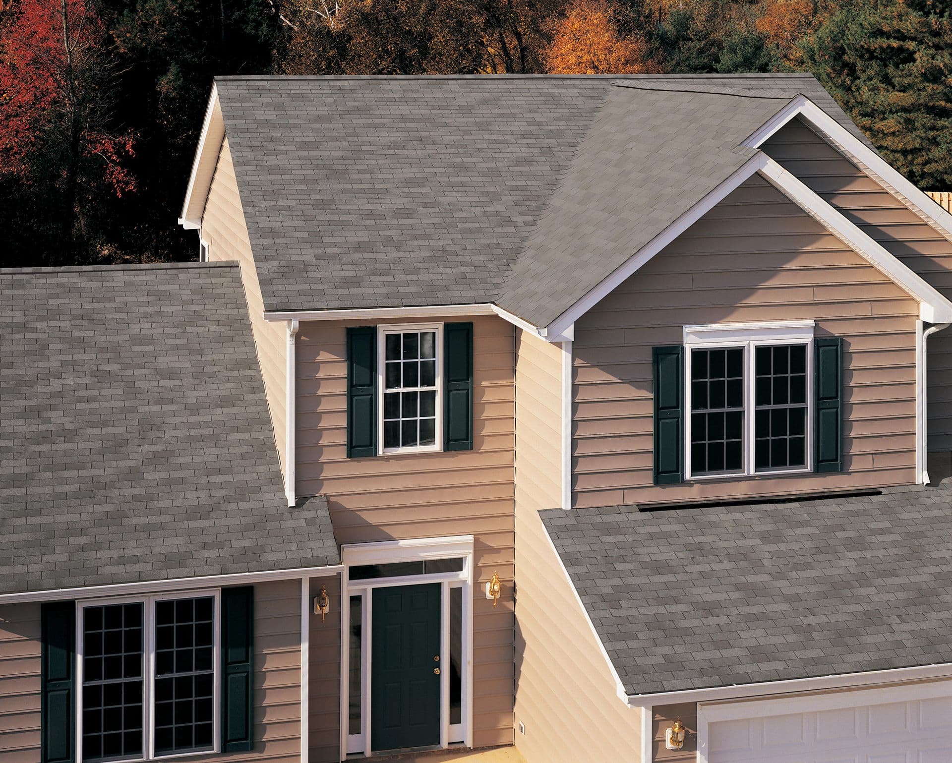 CertainTeed XT™ 25 3-tab shingles in Weathered Wood